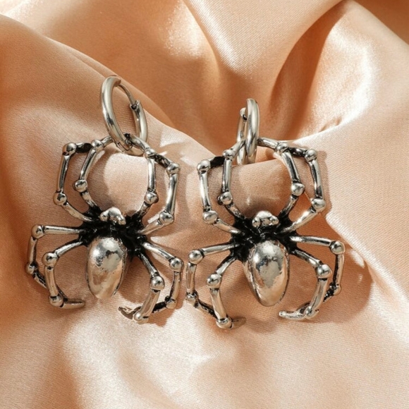 SPIDER EARRINGS - Picture 2 of 5